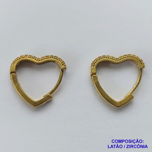 BRINCO NO BRUTO PRONTO BANHO (CX06) - BRINCO FORMATO CORAÇÃO COM UMA FILEIRA DE MICRO ZIRCÔNIA CRISTAL - ARGOLINHA DE PRESSÃO (TRANQUETA) TAMANHO 17MM - LARGURA: 3MM - PESO TOTAL 2.3GR - BRU10709