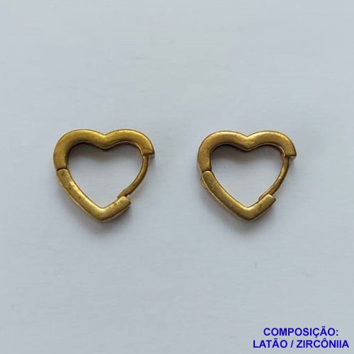 BRINCO NO BRUTO PRONTO BANHO  (CX06)  - BRINCO FORMATO CORAÇÃO COM UMA FILEIRA DE MICRO ZIRCÔNIA CRISTAL - ARGOLINHA DE PRESSÃO (TRANQUETA) TAMANHO 14MM - LARGURA: 3.2MM - PESO TOTAL 2.5GR - BRU10716