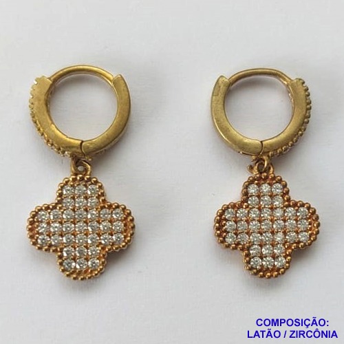 BRINCO NO BRUTO PRONTO BANHO (CX07) - BRINCO VAN CLEEF COM MICRO ZIRCÔNIAS CRISTAIS - ARGOLINHA DE PRESSÃO (TRANQUETA) TAMANHO 11MM - PESO TOTAL 3.4GR - BRU10726
