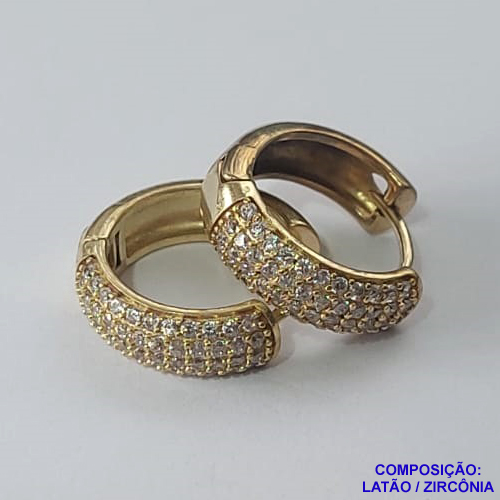 BRINCO NO BRUTO PRONTO BANHO(CX02) - BRINCO ARGOLA COM TRÊS FILEIRAS DE MICROS ZIRCÔNIAS CRISTAIS - ARGOLINHA DE PRESSÃO (TRANQUETA) TAMANHO 12MM - LARGURA: 4,5MM - PESO TOTAL 2,4GR - BRU12249