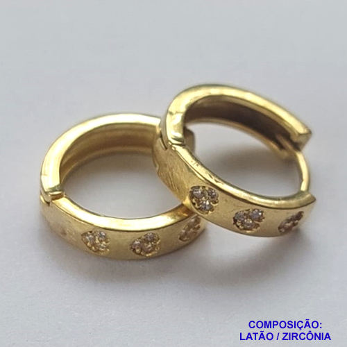 BRINCO NO BRUTO PRONTO BANHO(CX02) - BRINCO ARGOLA CRAVEJADO EM MICROS ZIRCÔNIAS CRISTAIS - ARGOLINHA DE PRESSÃO (TRANQUETA) TAMANHO 14MM - LARGURA: 2,5MM - PESO TOTAL 2,5GR - BRU12267