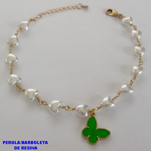 PULSEIRA NO BRUTO PRONTO PARA O BANHO - PULSEIRA TODA EM PÉROLA CORAÇÃO E PINGENTE BORBOLETA TIPO VAN CLEEF VERDE EM RESINA 10MM - TAMANHO 18CM + EXTENSOR - PESO: 4GR - BRU12582
