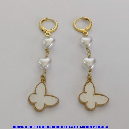 BRINCO NO BRUTO PRONTO PARA O BANHO - BRINCO EM PÉROLA CORAÇÃO E PINGENTE BORBOLETA TIPO VAN CLEEF MADRE PÉROLA EM RESINA 10MM - TAMANHO 45MM - PESO: 3,3GR - BRU12584