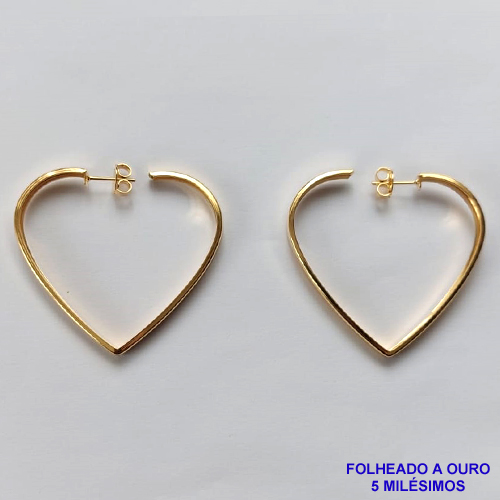 BRINCO FOLHEADO A OURO - BANHADO COM 5 MILÉSIMOS + VERNIZ DIAMOND - BRINCO ARGOLA GRANDE FORMATO CORAÇÃO - TAMANHO 45X45MM - OURO034