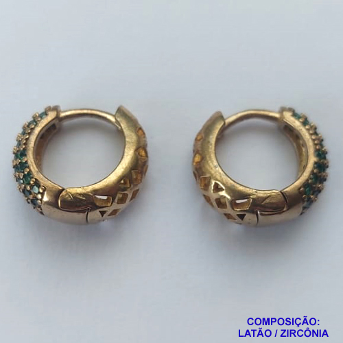BRINCO NO BRUTO PRONTO BANHO(TTUU)(CX02) - BRINCO ARGOLA CRAVEJADO EM MICROS ZIRCÔNIAS VERDE - (TRANQUETA) TAMANHO 14X16MM - LARGURA: 8MM - PESO TOTAL 4.8GR - BRU12671