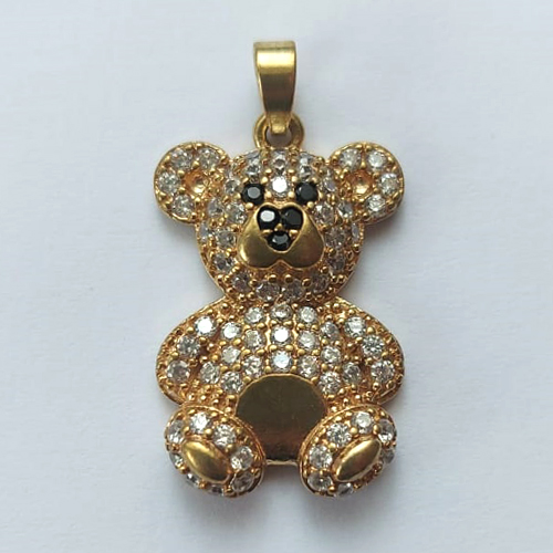 PINGENTE NO BRUTO PRONTO PARA O BANHO (CX03) - PINGENTE URSO CRAVEJADO EM MICROS ZIRCÔNIAS E COM OLHOS PRETOS - COMPOSIÇÃO: LATÃO / ZIRCÔNIA  - TAMANHO 15X24MM - PESO TOTAL 3,6GR - BRU12689
