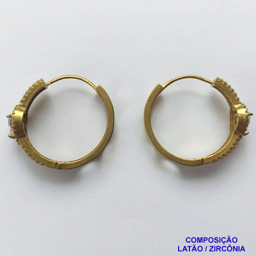 BRINCO NO BRUTO PRONTO BANHO(TTUU)(CX01) - BRINCO ARGOLA CRAVEJADO EM MICROS ZIRCÔNIAS COLORIDAS E ZIRCÔNIA CRISTAL CORAÇÃO - TAMANHO 31MM - LARGURA: 11MM - PESO TOTAL 11,20GR - BRU12727
