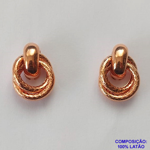 BRINCO NO BRUTO PRONTO PARA O BANHO - BRINCO DE PINO COM ARGOLAS ENTRELAÇADAS - COMPOSIÇÃO: 100% LATÃO - TAMANHO 22MM - PESO TOTAL 6,2GR - BRU12766