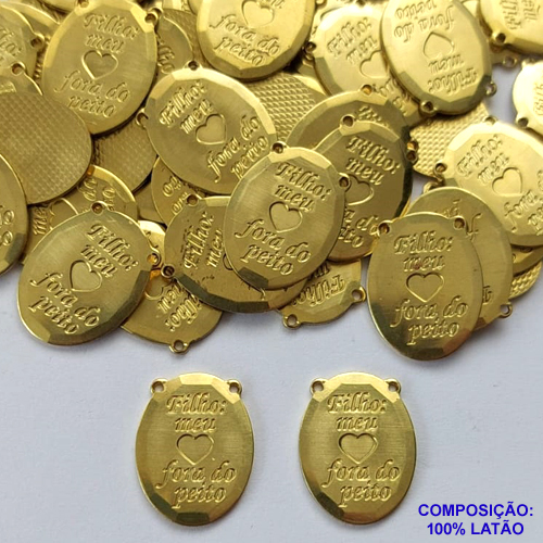 ACESSÓRIO NO BRUTO PRONTO PARA O BANHO (CX23) - FRASE FILHO MEU CORAÇÃO FORA DO PEITO BORDA DIAMANTADA 18MM (5337) - PESO 1,5GR - COMPOSIÇÃO: 100% LATÃO - BRU0002213