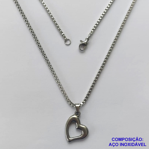 GARGANTILHA EM AÇO INOXIDÁVEL - (AÇO1035) GARGANTILHA COM CORRENTE QUADRADINHA 45CM E PINGENTE CORAÇÃO VAZADO 15MM - FECHO LAGOSTA - COMPOSIÇÃO 100% AÇO INOXIDÁVEL - AÇO1036
