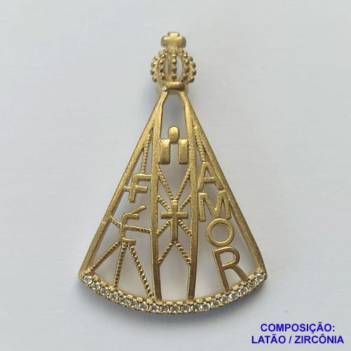 PINGENTE NO BRUTO PRONTO PARA O BANHO (CX31) - PINGENTE NOSSA SRA APARECIDA VAZADA CRAVEJADA EM MICRO ZIRCÔNIAS CRISTAIS - COMPOSIÇÃO: LATÃO / ZIRCÔNIA - TAMANHO 25X38MM - PESO TOTAL 3,1GR - BRU0002327