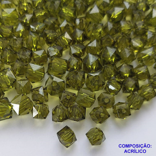ACESSÓRIO NO BRUTO PRONTO PARA O BANHO(CX65)- CUBINHO EM ACRÍLICO VERDE ESCURO 8MM COM FURO PASSANTE  - PESO 0,4GR - BRU0002406
