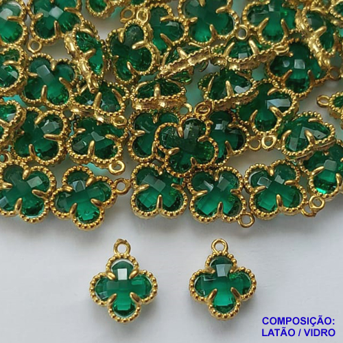 ACESSÓRIO NO BRUTO PRONTO PARA O BANHO - PINGENTE TIPO VAN CLEEF VERDE COM UMA ARGOLINHA - COMPOSIÇÃO: LATÃO / VIDRO - TAMANHO 8MM -  (VENDIDO POR UNIDADE) PESO TOTAL 0,5GR - BRU0002441