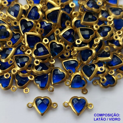 ACESSÓRIO NO BRUTO PRONTO PARA O BANHO - PINGENTE CORAÇÃO AZUL COM DUAS ARGOLINHAS - COMPOSIÇÃO: LATÃO / VIDRO - TAMANHO 7,4MM -  (VENDIDO POR UNIDADE) PESO TOTAL 0,4GR - BRU0002445