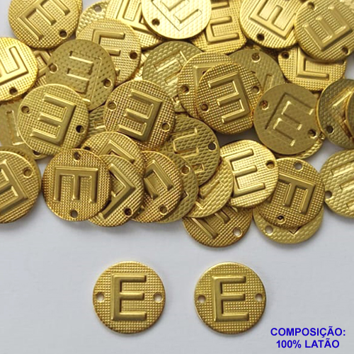 ACESSÓRIO NO BRUTO PRONTO PARA O BANHO(CX40) - (2666) PINGENTE REDONDO LETRA "E" 11MM - PESO TOTAL 0,6GR - COMPOSIÇÃO: 100% LATÃO - BRU0002525
