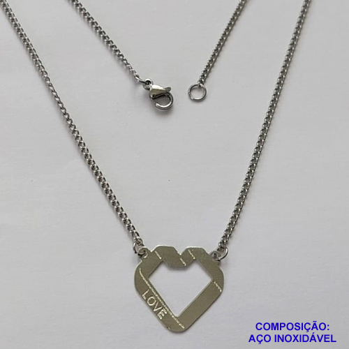 GARGANTILHA EM AÇO INOXIDÁVEL - (AÇO01) GARGANTILHA COM PINGENTE COM CORAÇÃO VAZADO COM PALAVRA LOVE - TAMANHO 50CM - FECHO LAGOSTA - COMPOSIÇÃO: AÇO INOXIDÁVEL - AÇO1134