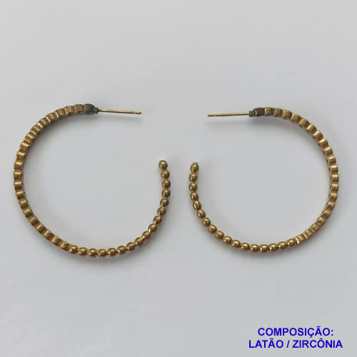 BRINCO NO BRUTO PRONTO PARA O BANHO(CX42) - BRINCO DE ARGOLA CRAVEJADO COM MICRO ZIRCONIAS CRISTAIS - COMPOSIÇÃO: LATÃO / ZIRCÔNIA - TAMANHO 40MM - PESO TOTAL 6,5GR - BRU13114