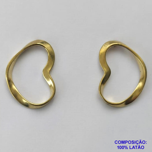 BRINCO NO BRUTO PRONTO PARA O BANHO (CX35) - BRINCO DE PINO CORAÇÃO MARTELADO VAZADO - TAMANHO: 21X31MM - ESPESSURA: 2,5MM - COMPOSIÇÃO: 100% LATÃO - PESO TOTAL 4,3GR - BRU13170