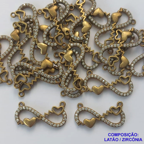 PINGENTE NO BRUTO PRONTO PARA O BANHO(CX44) - PINGENTE INFINITO COM CORAÇÕES CRAVEJADO EM MICROS ZIRCÔNIAS - TAMANHO: 13X26MM - PESO 2,1GR - BRU13192