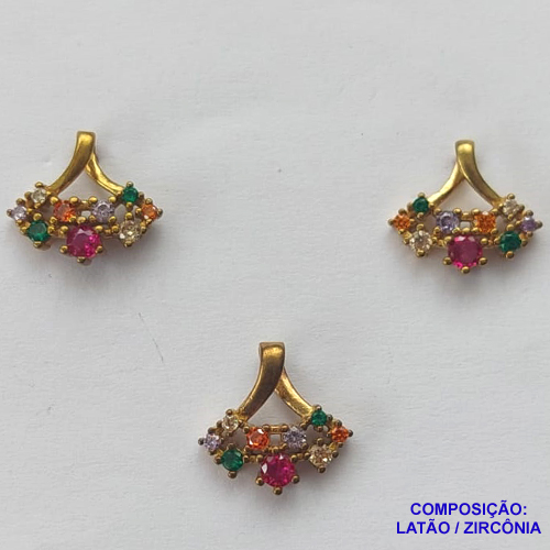 CONJUNTO NO BRUTO PRONTO PARA O BANHO(CX51) - (CX001502 MIX) CONJUNTO (SEM CORRENTE) COM BRINCOS DE PINO E PINGENTES EM ZIRCÔNIAS COLORIDAS 13MM - COMPOSIÇÃO: LATÃO / ZIRCÔNIA - PESO TOTAL 2,4GR - BRU13323