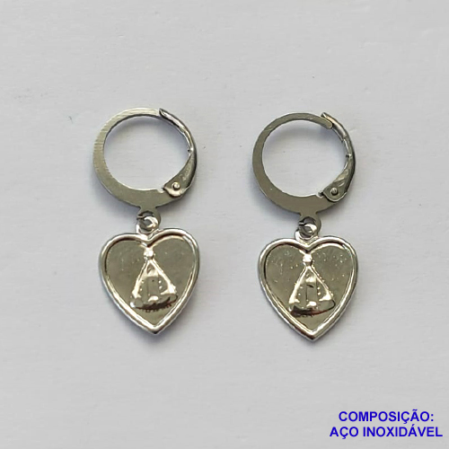 BRINCO EM AÇO INOXIDÁVEL -  (CX65) BRINCO TRANQUETA (ARGOLINHA DE PRESSÃO) EM AÇO INOXIDÁVEL PINGENTE CORAÇÃO COM NOSSA SRA APARECIDA 12MM - AÇO1221