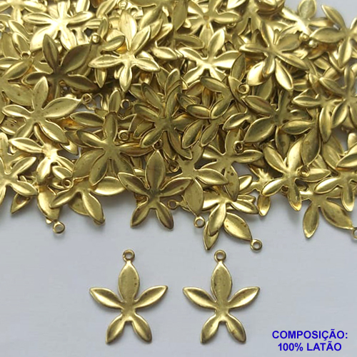ACESSÓRIO NO BRUTO PRONTO PARA O BANHO(CX54) - (V3397) PINGENTE FLOR 14X18MM - COMPOSIÇÃO: 100% LATÃO - PESO TOTAL 0,4GR - BRU0002588