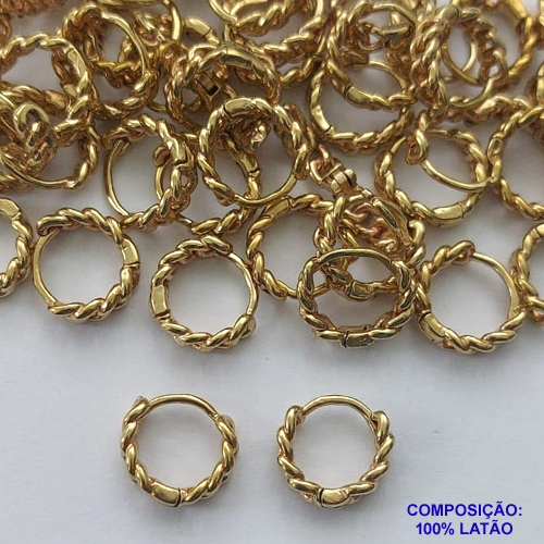 BRINCO NO BRUTO PRONTO PARA O BANHO (CX80) - (BX000218 TAM 11) BRINCO DE ARGOLA ESTILO CORRENTE 11MM - COMPOSIÇÃO: 100% LATÃO - PESO TOTAL 1,8GR - BRU13378