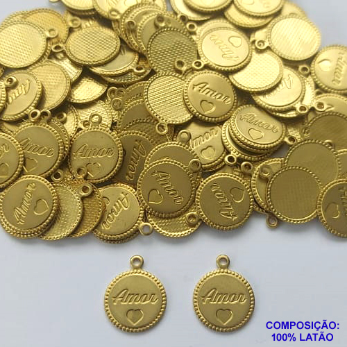 ACESSÓRIO NO BRUTO PRONTO PARA O BANHO(CX80) - (3792) PINGENTE REDONDO AMOR COM CORAÇÃO 12MM - COMPOSIÇÃO: 100% LATÃO - PESO 0,7GR - BRU0002653