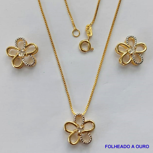 CONJUNTO FOLHEADO A OURO - BANHADO COM 5 MILÉSIMOS + VERNIZ DIAMOND - (CJA740) CONJUNTO COM CORRENTE VENEZIANA 45CM E PINGENTES FLOR VAZADA CRAVEJADAS EM MICROS ZIRCÔNIAS 14MM - FECHO REDONDO - OURO182