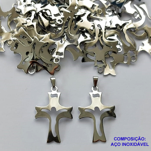 PINGENTE EM AÇO INOXIDÁVEL (CX67)- PINGENTE CRUCIFIXO CURVO VAZADO 21X33MM - AÇO1304