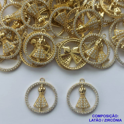 PINGENTE NO BRUTO PRONTO PARA O BANHO(CX74) - PINGENTE MEDALHA NOSSA SRA APARECIDA CRAVEJADO EM MICROS ZIRCÔNIAS 18MM- COMPOSIÇÃO: LATÃO / ZIRCÔNIA - PESO TOTAL 1,5GR - BRU13446