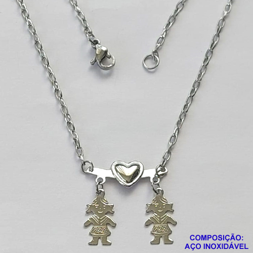 GARGANTILHA EM AÇO INOXIDÁVEL - (AÇO12) GARGANTILHA CORRENTE 45CM COM PINGENTE CANGA COM DUAS MENINAS 20X24MM - COMPOSIÇÃO: AÇO INOXIDÁVEL - PESO TOTAL 2,5GR - AÇO1313