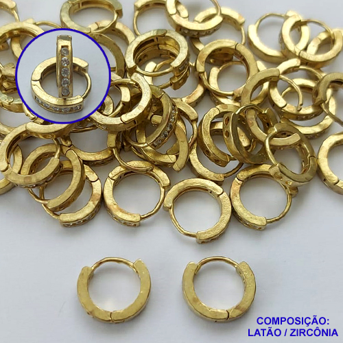 BRINCO NO BRUTO PRONTO PARA O BANHO - (CX72) BRINCO ARGOLA CRAVEJADO EM MICROS ZIRCÔNIAS 2X12MM - PESO TOTAL 1,8GR - BRU13483