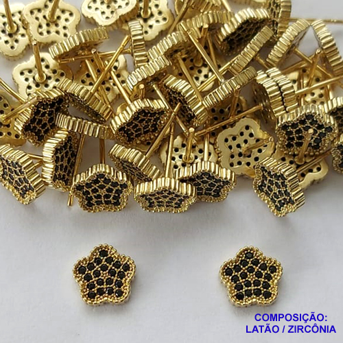 BRINCO NO BRUTO PRONTO PARA BANHO(CX74) - BRINCO DE PINO ESTRELA CRAVEJADOS EM MICROS ZIRCÔNIAS NEGRAS 8MM - PESO: 1,2GR - BRU13499