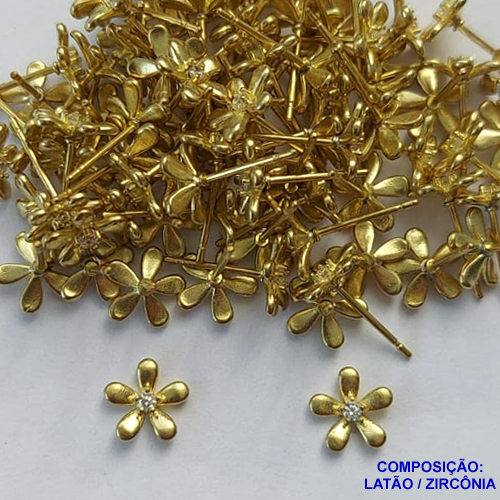 BRINCO NO BRUTO PRONTO PARA BANHO(CX77) -  BRINCO DE PINO FLOR COM PEDRA EM ZIRCÔNIA 8MM - PESO: 0,7GR - COMPOSIÇÃO: LATÃO / ZIRCÔNIA - BRU13508