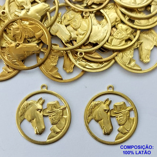 ACESSÓRIO NO BRUTO PRONTO PARA O BANHO(CX75) - (3.3277A1) PINGENTE REDONDO HOMEM COM CAVALO VAZADO 25MM - COMPOSIÇÃO: 100% LATÃO - PESO 1,5GR - (VENDIDO POR UNIDADE) BRU0002777