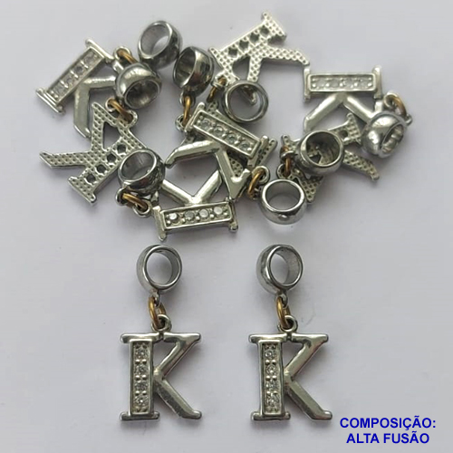 ACESSÓRIO NO BRUTO PRONTO PARA O BANHO(CX80) - (BLQ-097K) LETRA "K" COM ZIRCÔNIAS 10X12MM - BERLOQUE PARA PULSEIRA SIMILAR A PANDORA - COMPOSIÇÃO: ALTA FUSÃO - PESO 1,2GR - BRU0002792