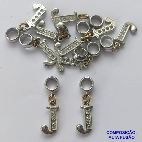 ACESSÓRIO NO BRUTO PRONTO PARA O BANHO(CX80) - (BLQ-097J) LETRA "J" COM ZIRCÔNIAS 6X13MM - BERLOQUE PARA PULSEIRA SIMILAR A PANDORA - COMPOSIÇÃO: ALTA FUSÃO - PESO 0,9GR - BRU0002794