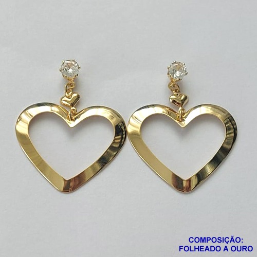 BRINCO FOLHEADO A OURO (BR18210) - BANHADO COM 5 MILÉSIMOS + VERNIZ DIAMOND - BRINCO DE PINO COM ZIRCÔNIA E CORAÇÃO VAZADO 28MM - OURO224