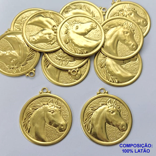 ACESSÓRIO NO BRUTO PRONTO PARA O BANHO(CX88) - (3.2303A1) PINGENTE REDONDO CAVALO 39MM - COMPOSIÇÃO: 100% LATÃO - PESO TOTAL 5,1GR - BRU0002839