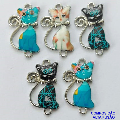 ACESSÓRIO NO BRUTO PRONTO PARA O BANHO(CX88) - PINGENTE GATINHO COLORIDO 14X24MM (SERÁ ENVIADO A COR DISPONÍVEL EM ESTOQUE) - COMPOSIÇÃO: ALTA FUSÃO - PESO TOTAL 1,3GR - BRU0002854