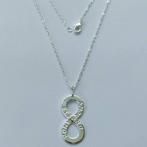 GARGANTILHA FOLHEADA A PRATA COM 50 MILÉSIMOS + VERNIZ DIAMOND - GARGANTILHA CORRENTE CADEADO 45CM PINGENTE INFINITO 13X29MM E FECHO LAGOSTA PRA082