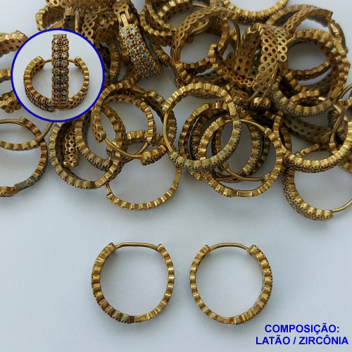 BRINCO NO BRUTO PRONTO PARA BANHO(CX99) - BRINCO ARGOLINHA DE PRESSÃO (TRANQUETA) EM ALTA FUSÃO COM 5 FILEIRAS DE MICROS ZIRCÔNIAS CRISTAIS - TAMANHO 20MM - LARGURA 5MM - PESO 4.1GR - BRU13795