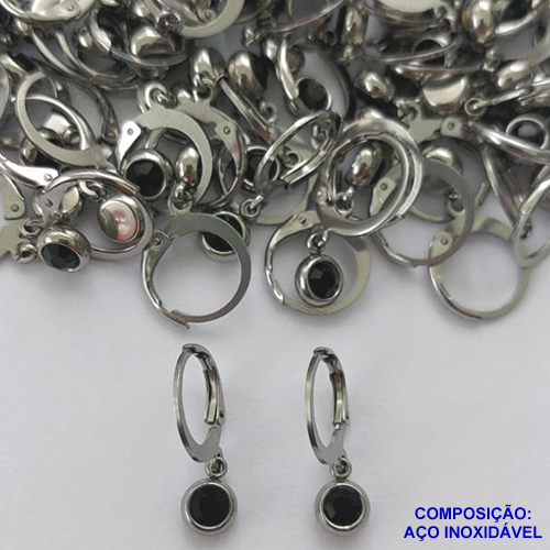BRINCO EM AÇO INOXIDÁVEL(CX100) - BRINCO ARGOLA DE PRESSÃO COM PINGENTE SOLITÁRIO EM ZIRCÔNIA NEGRA 6MM - COMPOSIÇÃO: AÇO INOXIDÁVEL - AÇO1594