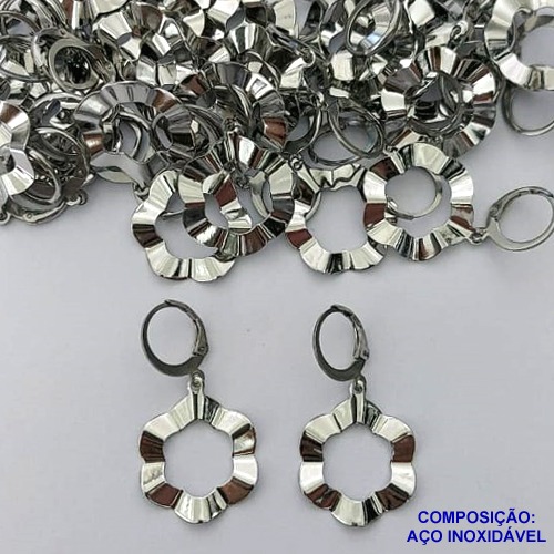 BRINCO EM AÇO INOXIDÁVEL(CX99)- BRINCO ARGOLA DE PRESSÃO COM PINGENTE CÍRCULO MARTELADO 18MM - COMPOSIÇÃO: AÇO INOXIDÁVEL - AÇO1603