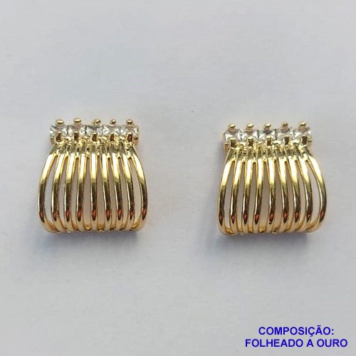 BRINCO FOLHEADO A OURO (BRJ2704)- BANHADO COM 5 MILÉSIMOS + VERNIZ DIAMOND -  BRINCO DE PINO COM MICRO ZIRCÔNIAS 10MM - OURO242