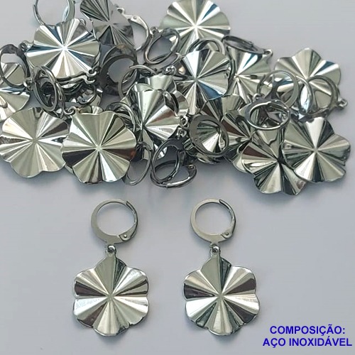 BRINCO EM AÇO INOXIDÁVEL(E1358) (CX102) - BRINCOS ARGOLAS DE PRESSÃO COM PINGENTE CÍRCULO MARTELADO 17MM - COMPOSIÇÃO: AÇO INOXIDÁVEL - AÇO1747