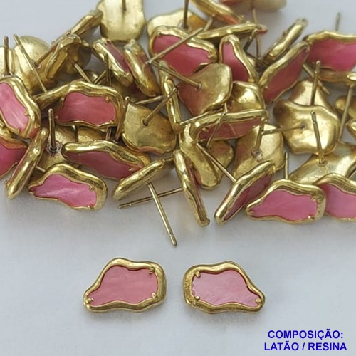 BRINCO NO BRUTO PRONTO PARA O BANHO(CX103) - BRINCO DE PINO TIPO VAN CLEEFF FORMATO NUVEM ROSA  8MM - PESO: 1,8GR - COMPOSIÇÃO LATÃO E RESINA - BRU14018