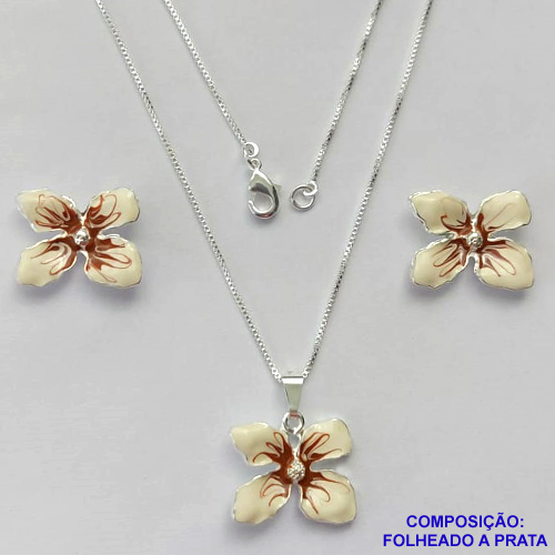 CONJUNTO FOLHEADO A PRATA COM 50 MILÉSIMOS + VERNIZ DIAMOND - CONJUNTO COM CORRENTE VENEZIANA 45CM -BRINCOS DE PINO E PINGENTES EM FLORES ESMALTADAS BRANCA 16X19MM - PRA109