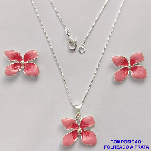 CONJUNTO FOLHEADO A PRATA COM 50 MILÉSIMOS + VERNIZ DIAMOND - CONJUNTO COM CORRENTE VENEZIANA 45CM - BRINCOS DE PINO E PINGENTES EM FLORES ESMALTADAS ROSA 16X19MM - PRA112